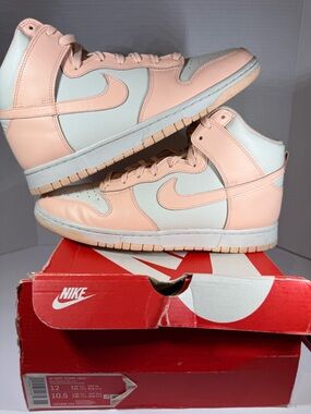 Nike High-Top Sneakers in Pastel Pink and White